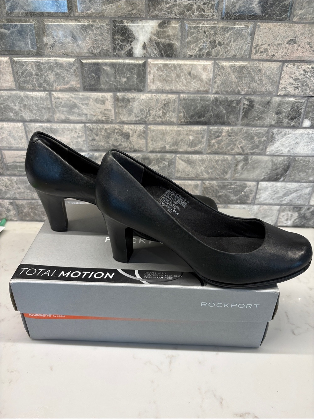 Rockport Black Leather Mid Heel Pump